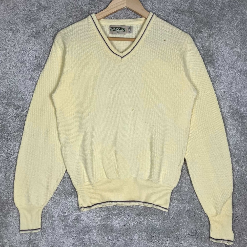 Vintage Mens V-Neck Sweater Medium Yellow 100% Cotton Long Sleeve Pullover Prep
